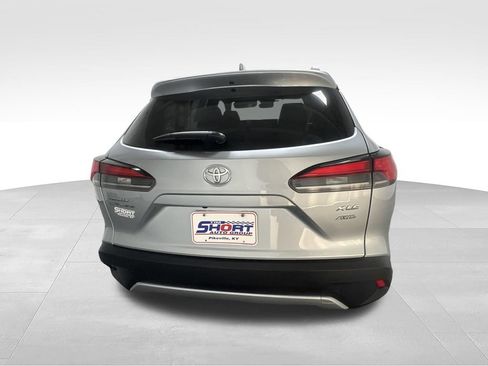 Used 2024 Toyota Corolla Cross XLE w/ Convenience Package AWD/4WD image 11