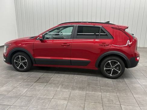 Used 2023 Kia Niro EX FWD image 6
