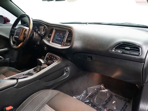Used 2018 Dodge Challenger SXT RWD image 26