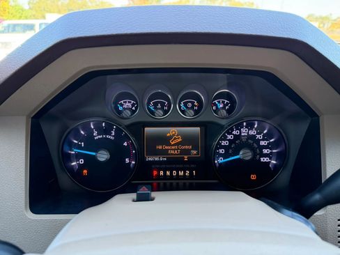 Used 2012 Ford F250 King Ranch w/ King Ranch w/Chrome Pkg image 27