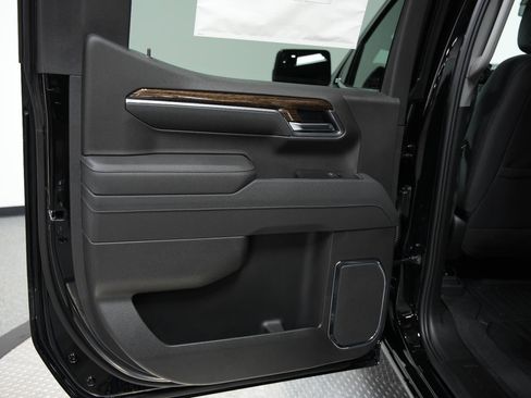 New 2026 GMC Sierra 1500 SLE AWD/4WD image 18