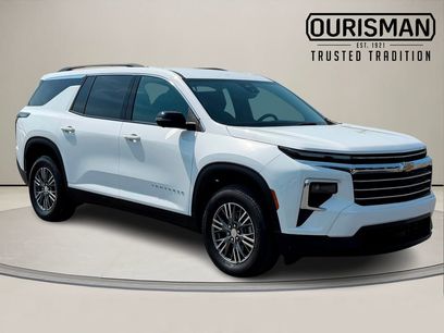 Used 2024 Chevrolet Traverse LT