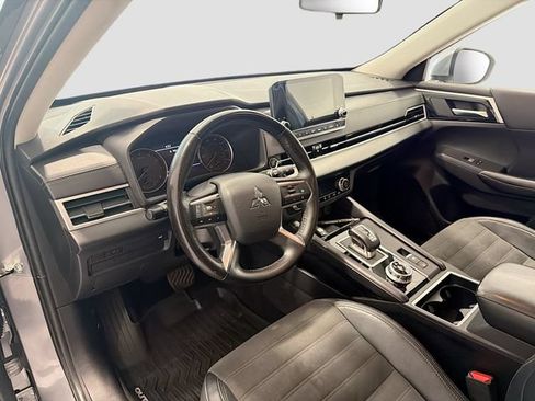Used 2023 Mitsubishi Outlander SE AWD/4WD image 8