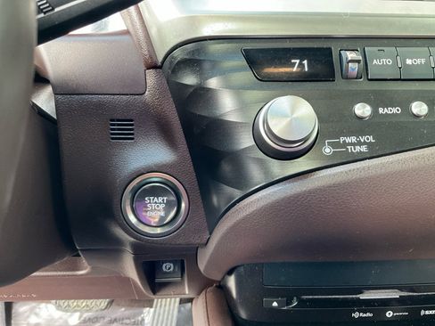 Used 2021 Lexus ES 250 image 23