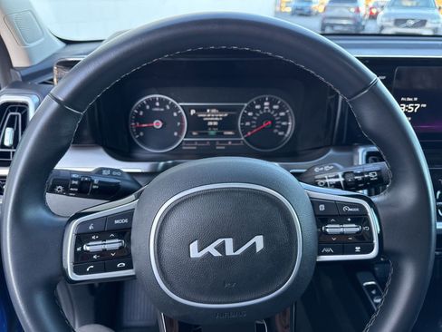 Used 2022 Kia Sorento SX image 32