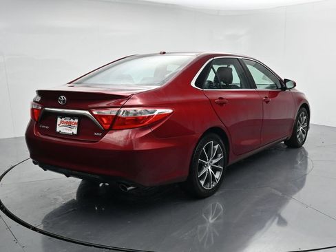 Used 2016 Toyota Camry XSE w/ Moonroof Package FWD image 7