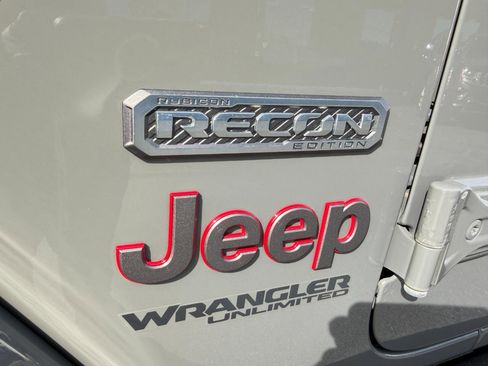 Used 2020 Jeep Wrangler Unlimited Rubicon w/ Quick Order Package 28Y Recon AWD/4WD image 84