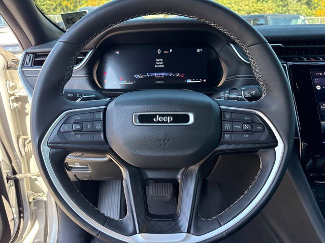 Used 2024 Jeep Grand Cherokee L Laredo AWD/4WD image 7