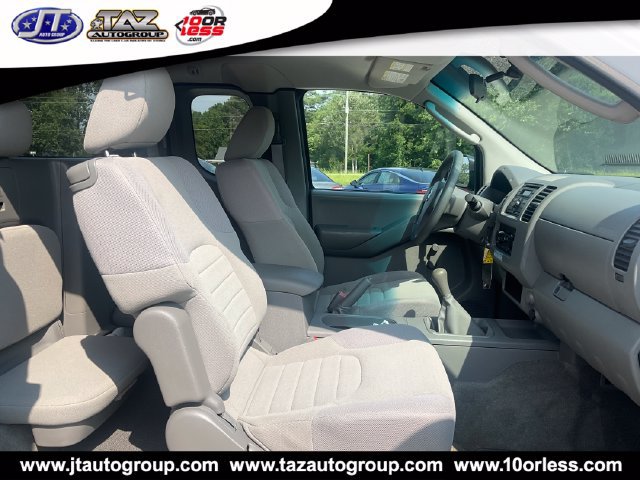 Used 2010 Nissan Frontier XE w/ XE Preferred Pkg RWD image 12