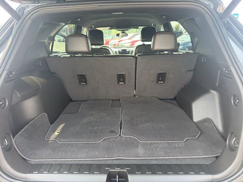 Certified 2022 Chevrolet Equinox RS w/ Infotainment Package AWD/4WD image 35