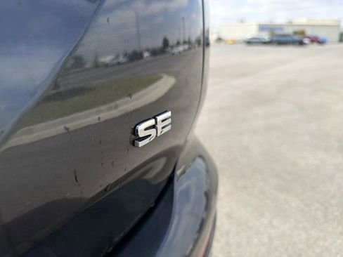 Used 2024 Mitsubishi Outlander SE image 39