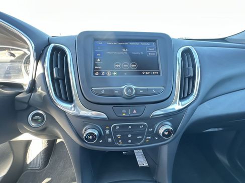 Used 2023 Chevrolet Equinox LT image 13