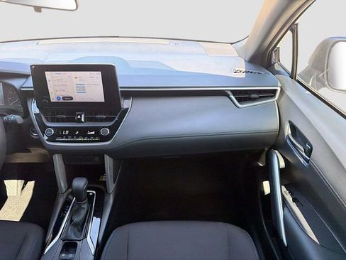 Used 2023 Toyota Corolla Cross AWD Hybrid image 17