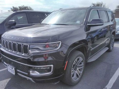 Used 2024 Jeep Wagoneer Series II w/ Flexible Seating Group image 1