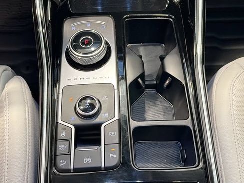 Used 2024 Kia Sorento SX Prestige w/ Panoramic Sunroof Package AWD/4WD image 15