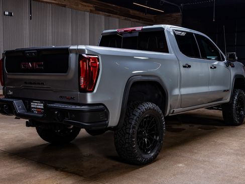 Used 2025 GMC Sierra 1500 AT4X w/ AT4X AEV Edition AWD/4WD image 10