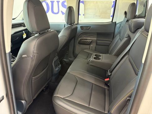 New 2025 Ford Maverick Lobo image 18