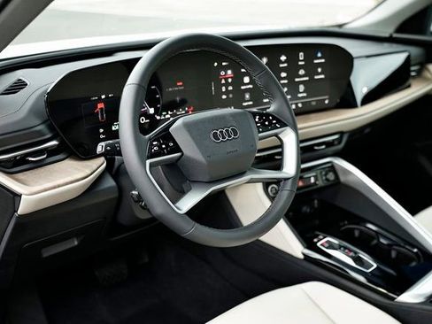 New 2025 Audi Q5 Premium AWD/4WD image 18
