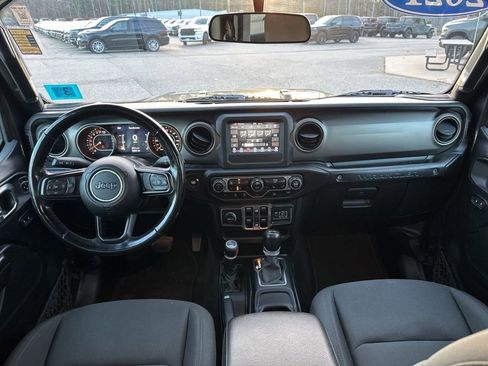 Used 2021 Jeep Wrangler Unlimited Sport image 17