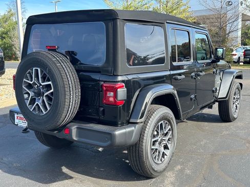 Certified 2024 Jeep Wrangler Sahara w/ Technology Group image 7