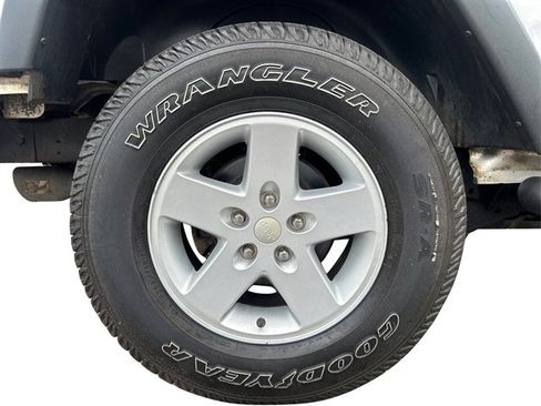 Used 2009 Jeep Wrangler Unlimited X AWD/4WD image 16