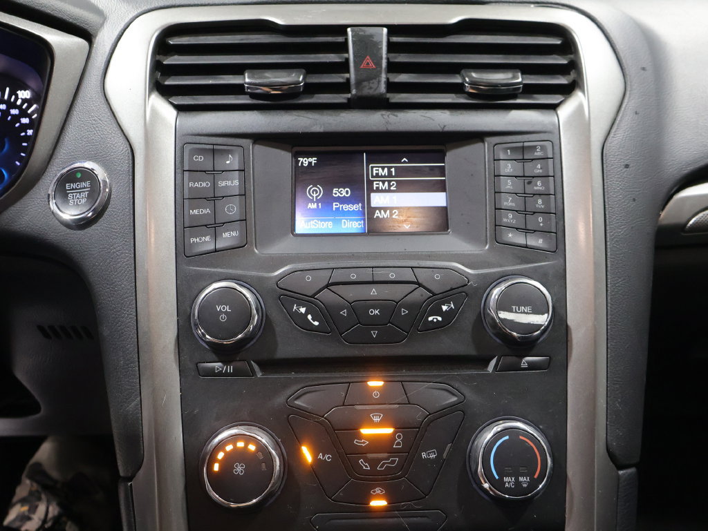 Used 2017 Ford Fusion SE FWD image 27