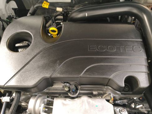 Used 2024 Chevrolet Equinox LT image 30