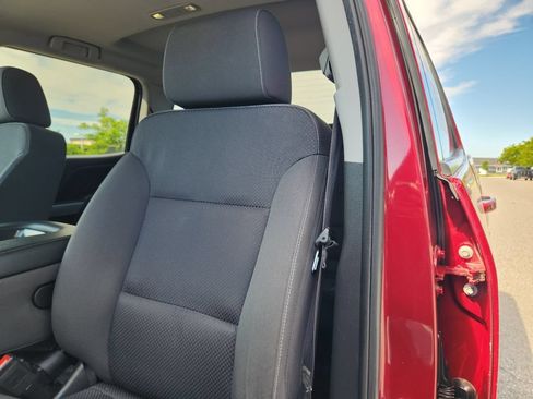 Used 2018 Chevrolet Silverado 1500 LT w/ All Star Edition AWD/4WD image 12