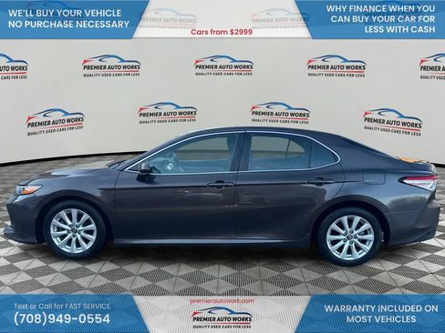 Used 2018 Toyota Camry LE FWD image 9