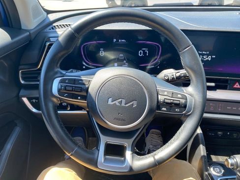 Used 2024 Kia Sportage EX AWD/4WD image 11