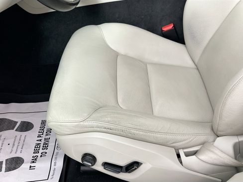 Used 2020 Volvo XC60 T6 Momentum w/ Protection Package Premier image 21