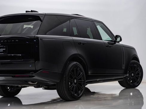 Used 2025 Land Rover Range Rover Long Wheelbase SE AWD/4WD image 10