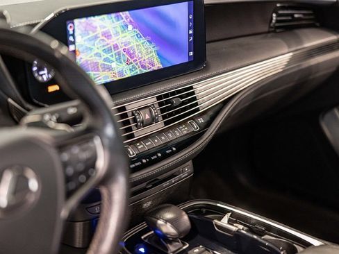 Used 2022 Lexus LS 500 F Sport w/ Accessory Package (Z1) image 22