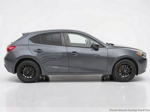 Used 2016 MAZDA MAZDA3 i Sport FWD image 4