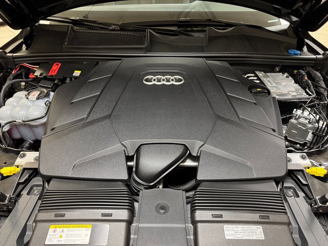 Used 2025 Audi Q7 3.0T Premium Plus w/ Premium Plus Package AWD/4WD image 32