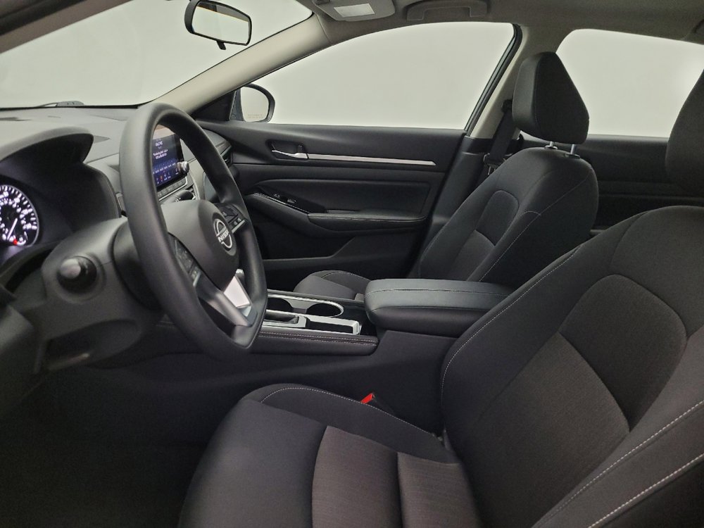 Used 2023 Nissan Altima 2.5 SV FWD image 17