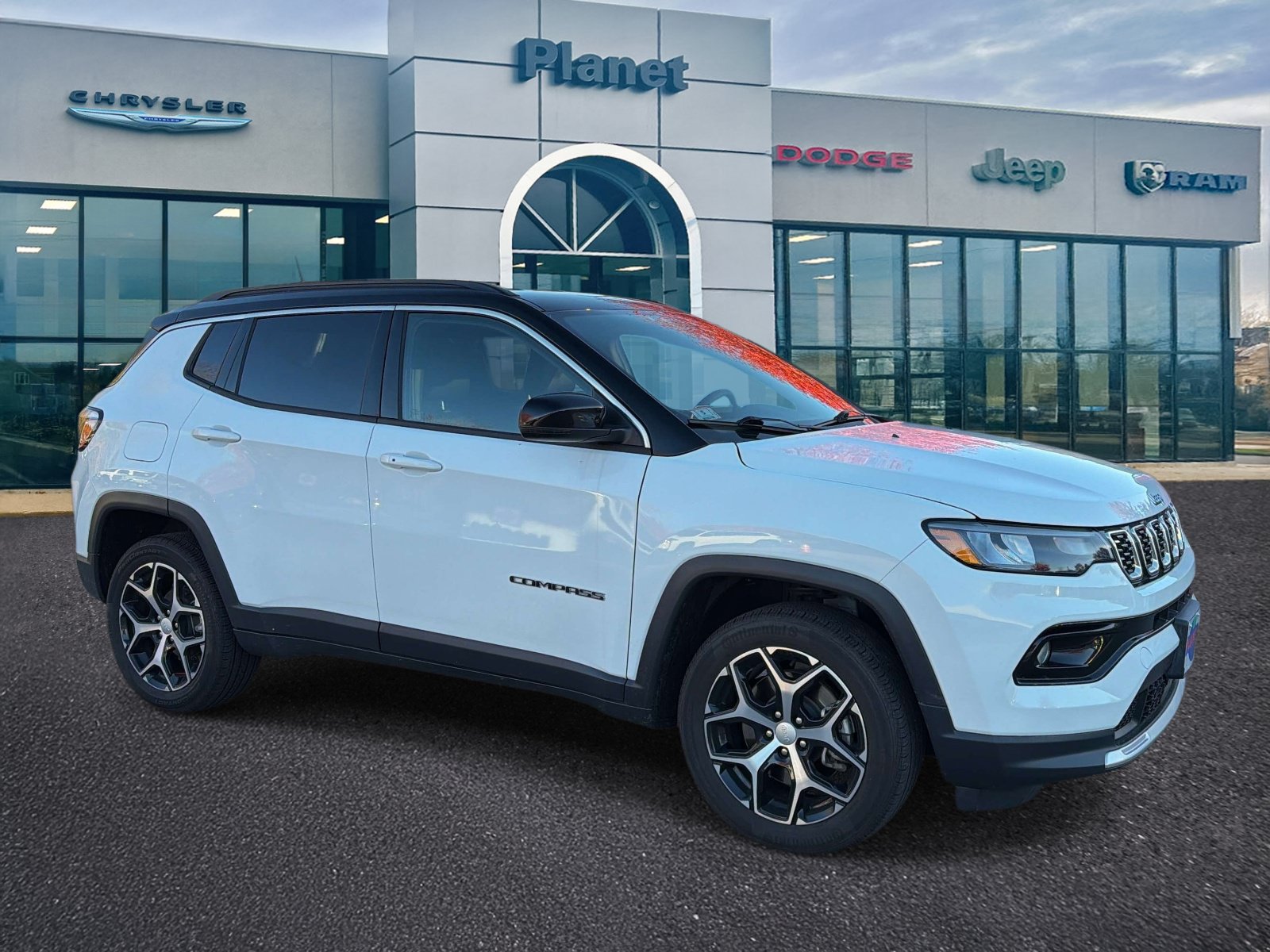 Used 2024 Jeep Compass Limited AWD/4WD image 1