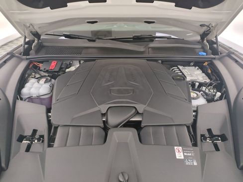 New 2026 Porsche Cayenne E-Hybrid Coupe AWD/4WD image 17