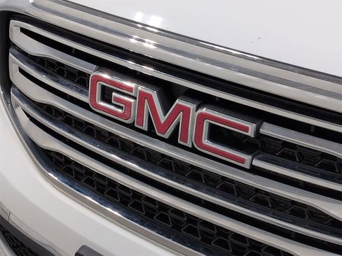 Used 2019 GMC Acadia SLT image 12