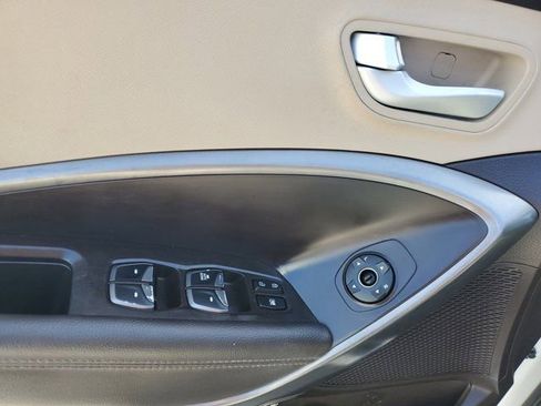 Used 2018 Hyundai Santa Fe Sport image 24