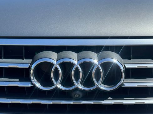 Used 2018 Audi Q7 3.0T Premium Plus w/ Premium Plus Package AWD/4WD image 12