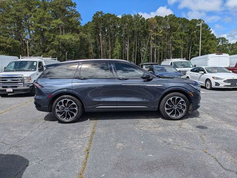 Used 2024 Lincoln Nautilus Reserve w/ Equipment Group 202A AWD/4WD image 3
