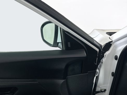 Used 2024 Nissan Sentra S image 16