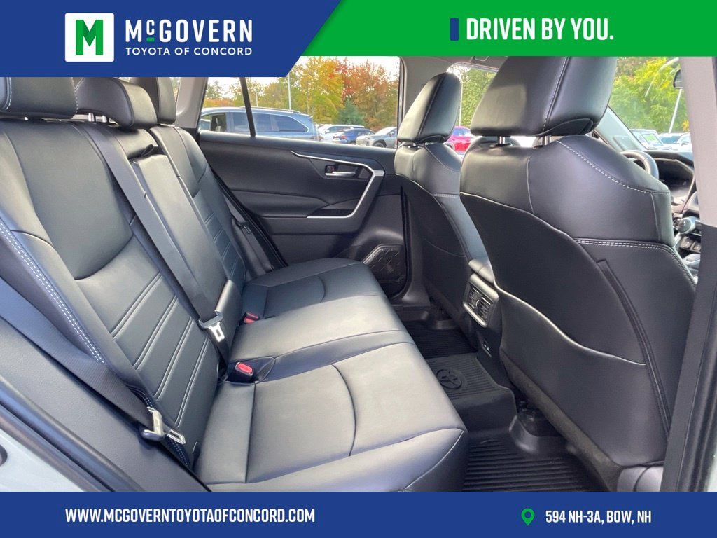 Used 2023 Toyota RAV4 XLE Premium AWD/4WD image 20