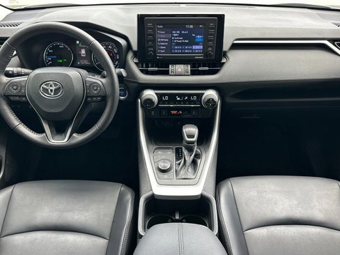 Used 2022 Toyota RAV4 XLE Premium AWD/4WD image 13