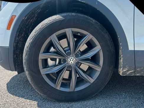 Used 2023 Volkswagen Tiguan SE FWD image 6