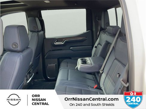 Used 2024 Chevrolet Silverado 1500 High Country w/ High Country Premium Package image 13