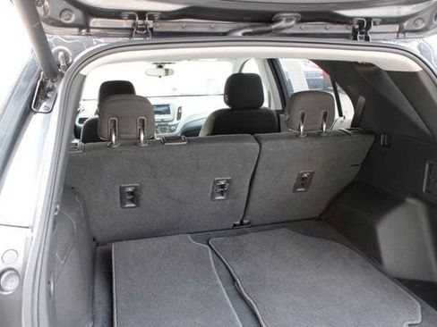 Used 2019 Chevrolet Equinox LT FWD image 7