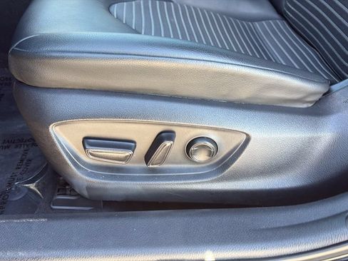 Used 2021 Toyota Camry SE FWD image 16