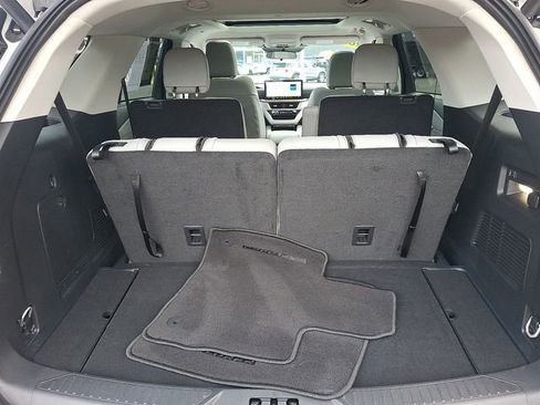 Used 2025 Ford Explorer Active w/ Active Comfort Package AWD/4WD image 28